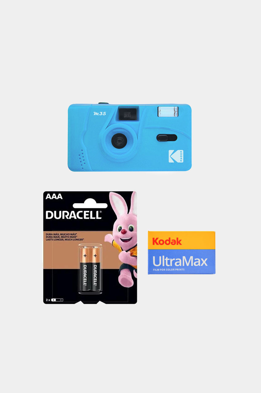 Cámara M35 Celeste + Ultramax 36 exp + Pilas AAA