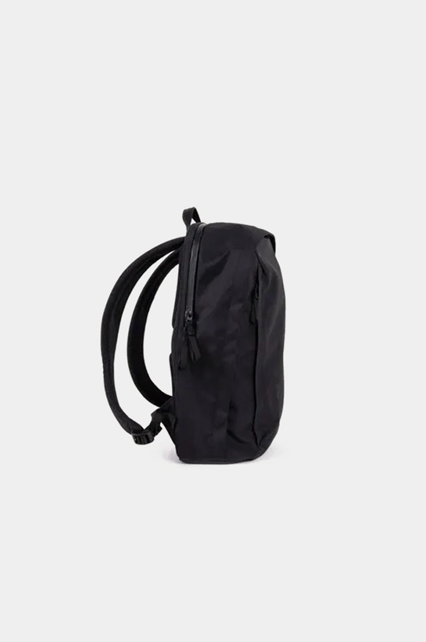 Moment Everything Backpack 17L - Black