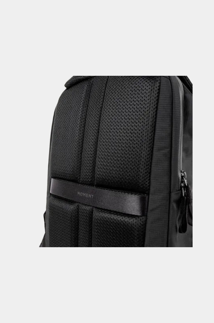 Moment Everything Backpack 21L Overnight - Black