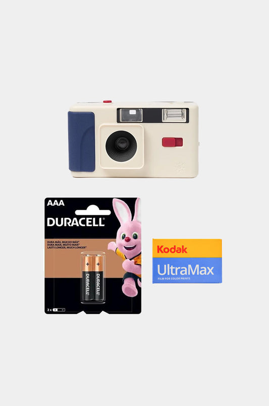Cámara Long Weekend Cream Multi + Ultramax 36 exp + Pilas AAA