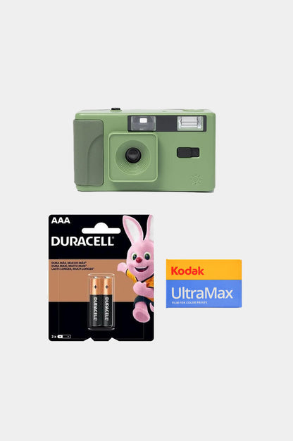 Cámara Long Weekend Moss Green + Ultramax 36 exp + Pilas AAA