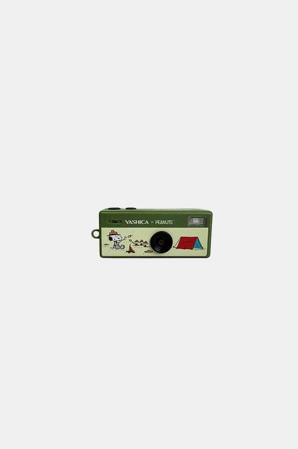 YASHICA x Peanuts Funtastic Keychain Camera Verde